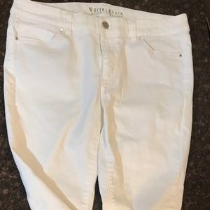 White House Black Market Skimmer pants